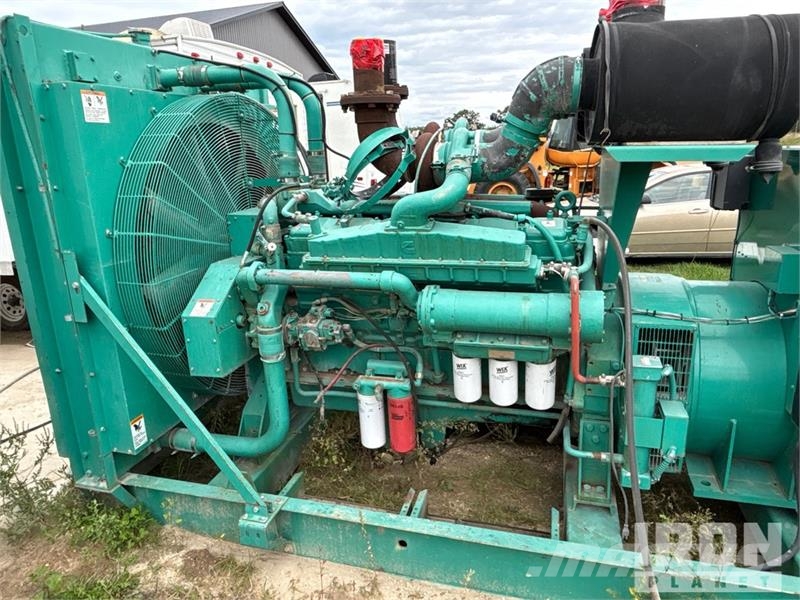 Onan 600DFGB 600 kW Skid-Mounted Generator Set Diesel Generatoren