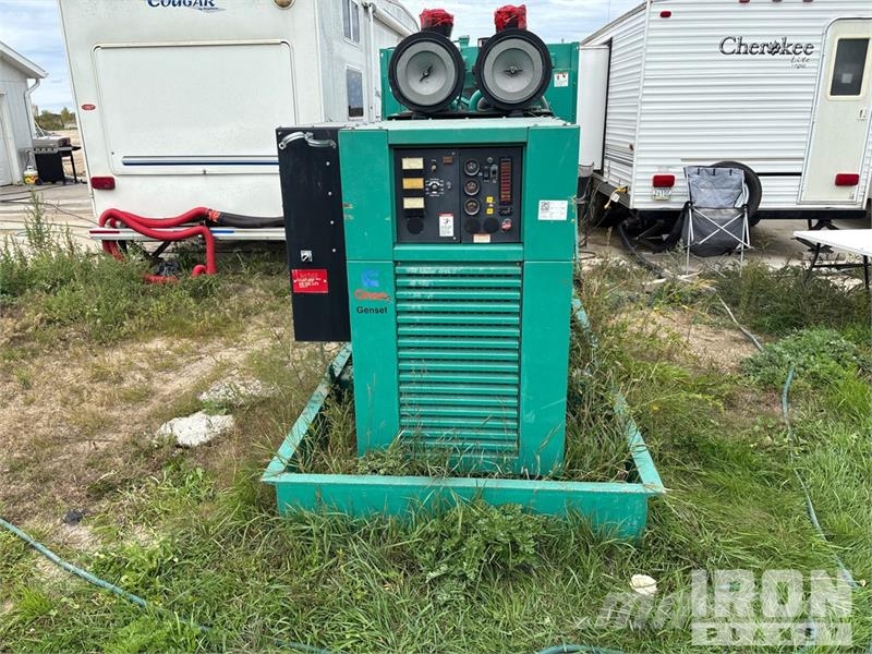 Onan 600DFGB 600 kW Skid-Mounted Generator Set Diesel Generatoren