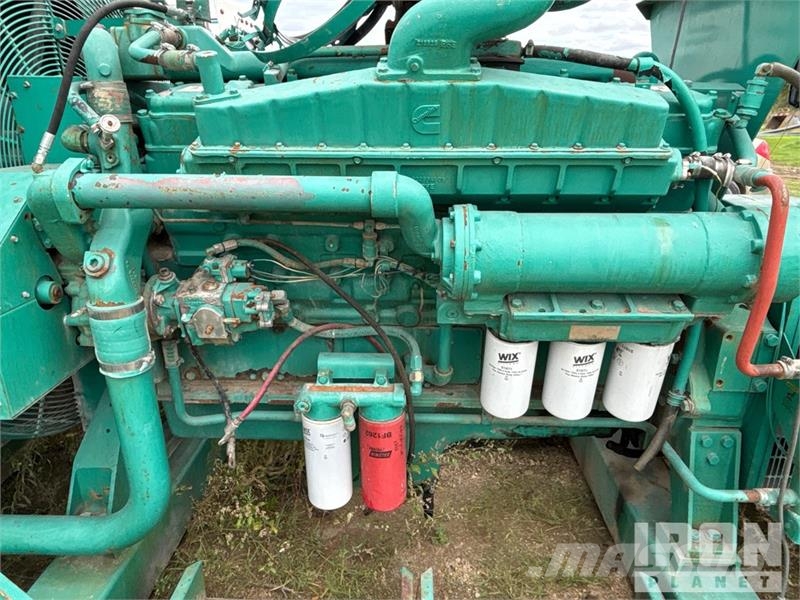Onan 600DFGB 600 kW Skid-Mounted Generator Set Diesel Generatoren