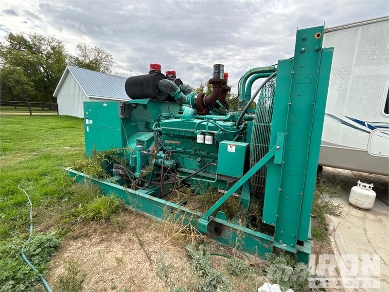 Onan 600DFGB 600 kW Skid-Mounted Generator Set Diesel Generatoren