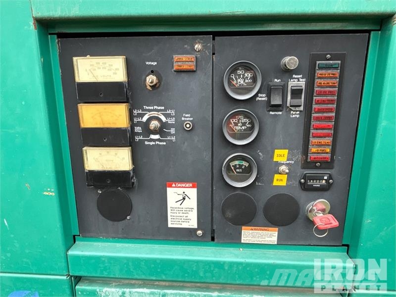 Onan 600DFGB 600 kW Skid-Mounted Generator Set Diesel Generatoren