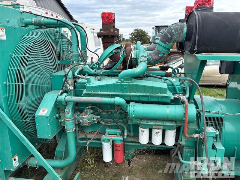 Onan 600DFGB 600 kW Skid-Mounted Generator Set Diesel Generatoren