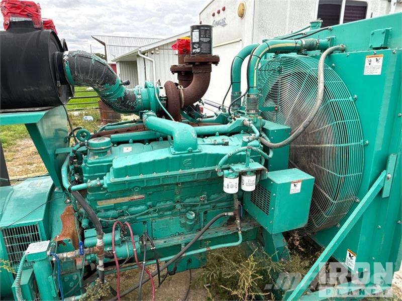 Onan 600DFGB 600 kW Skid-Mounted Generator Set Diesel Generatoren