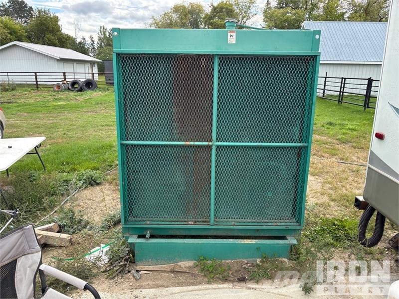 Onan 600DFGB 600 kW Skid-Mounted Generator Set Diesel Generatoren