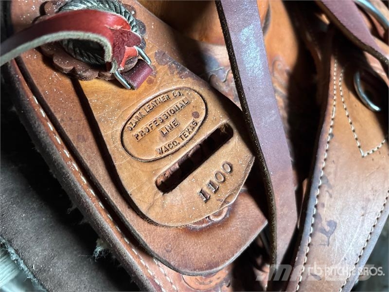 Ozark Leather Co. 16 in Saddle Оборудование для животноводческих ферм