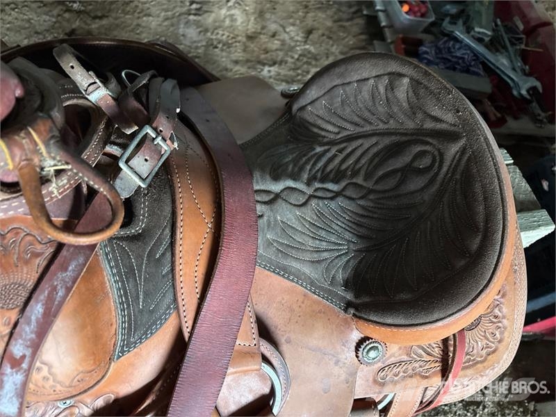 Ozark Leather Co. 16 in Saddle Оборудование для животноводческих ферм