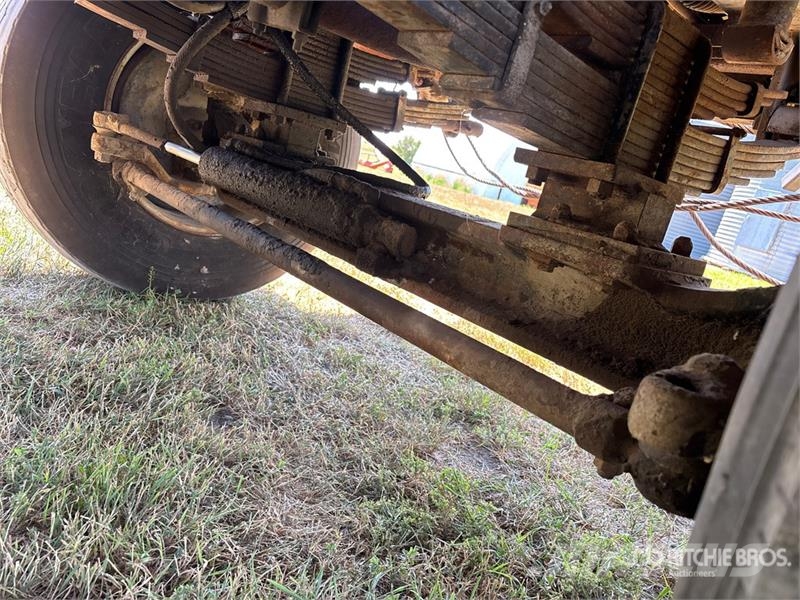 P&H & H H-312T 18 ton on FWD Corporation Hydraul Tracked cranes