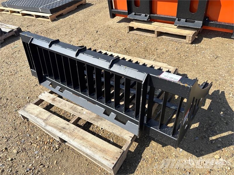 PABREAK GB130 64 in Skeleton Skid Steer Bucket (Un Godet