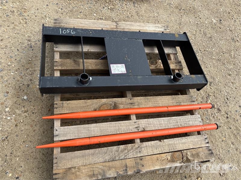 PABREAK GCC56 45 in Skid Steer Bale Spear (Unused) Drugi deli