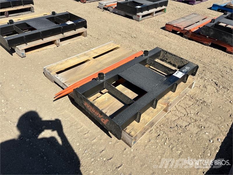 PABREAK GCC56 45 in Skid Steer Bale Spear Drugi deli