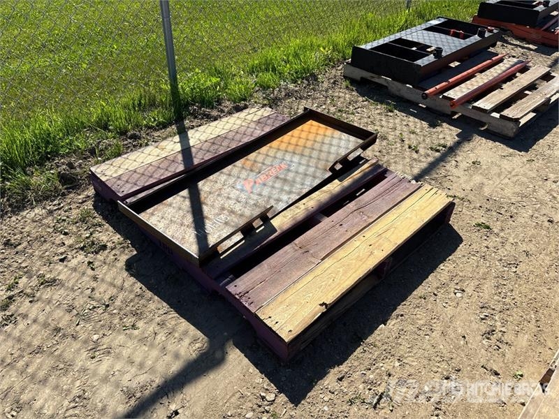 PABREAK UAP28 45 in Skid Steer Attachment Mounting Ďalšie komponenty