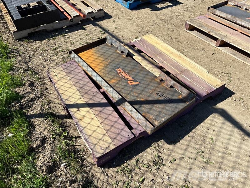 PABREAK UAP28 45 in Skid Steer Attachment Mounting Ďalšie komponenty
