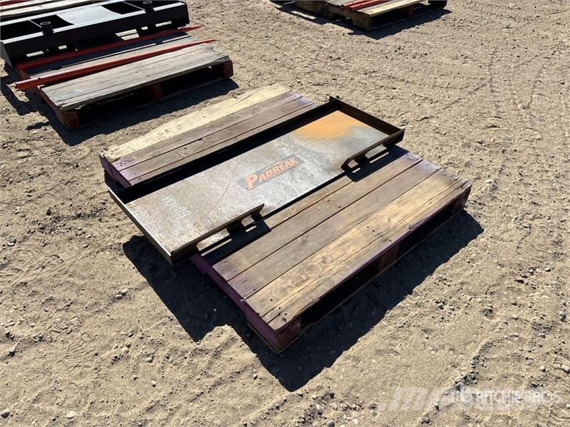 PABREAK UAP28 45 in Skid Steer Attachment Mounting Ďalšie komponenty