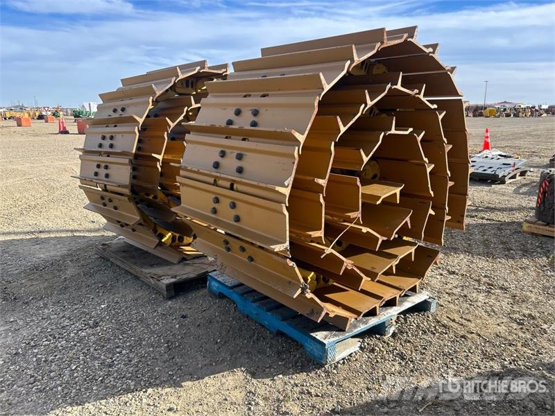 Pads & Rails (Unused) - Fits Cat D7 Drugi deli