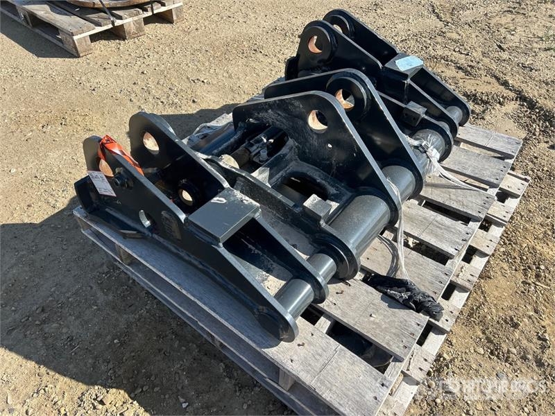 PALADIN 46 in Quick Coupler - Fits Komatsu WA200-7 موصلات سريعة