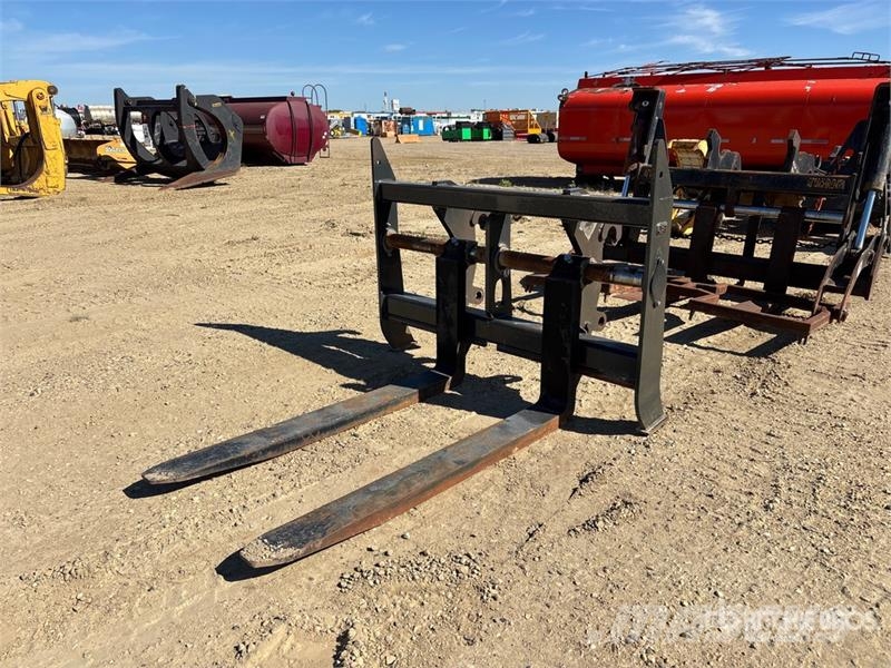 PALADIN Komatsu WA200-7 60 in Wheel Loader Forks Fourche