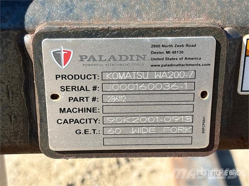 PALADIN Komatsu WA200-7 60 in Wheel Loader Forks Fourche