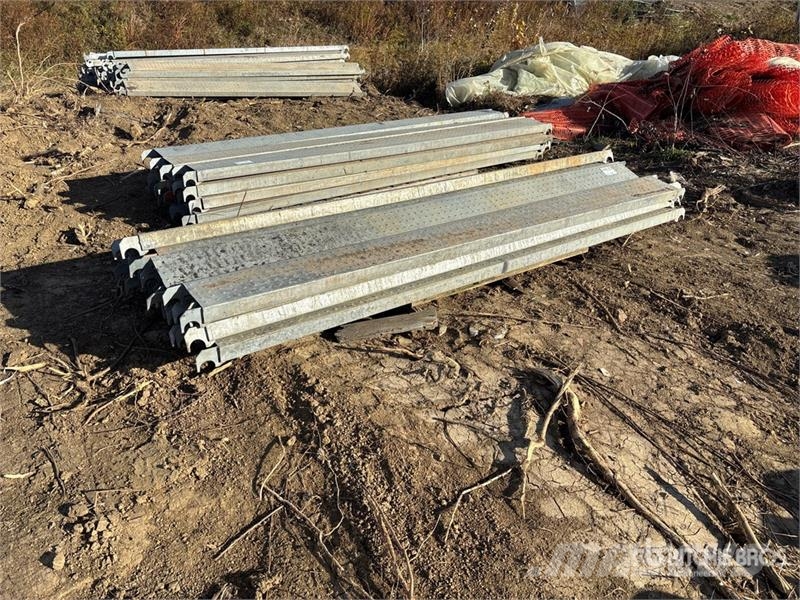 Pallet of 10 ft Scaffold Planks مكونات أخرى