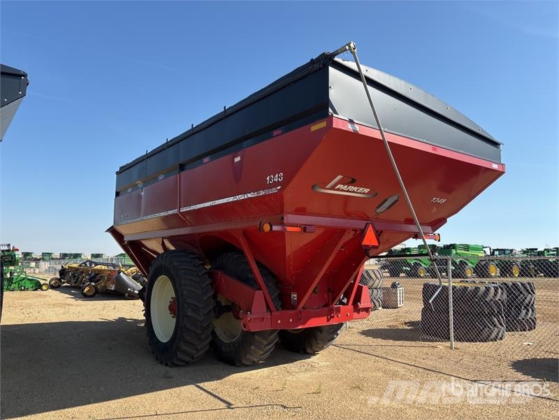 Parker 1348 1300 bu S/A Grain Cart مقطورة حبوب
