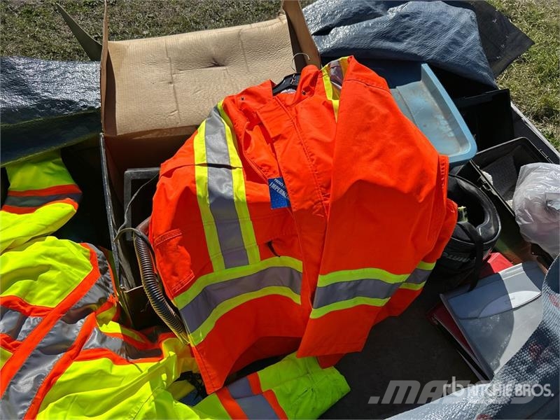 Parking Heater 12 Volt, Hi-Vis Vest, Tool Case, Pl Andre komponenter