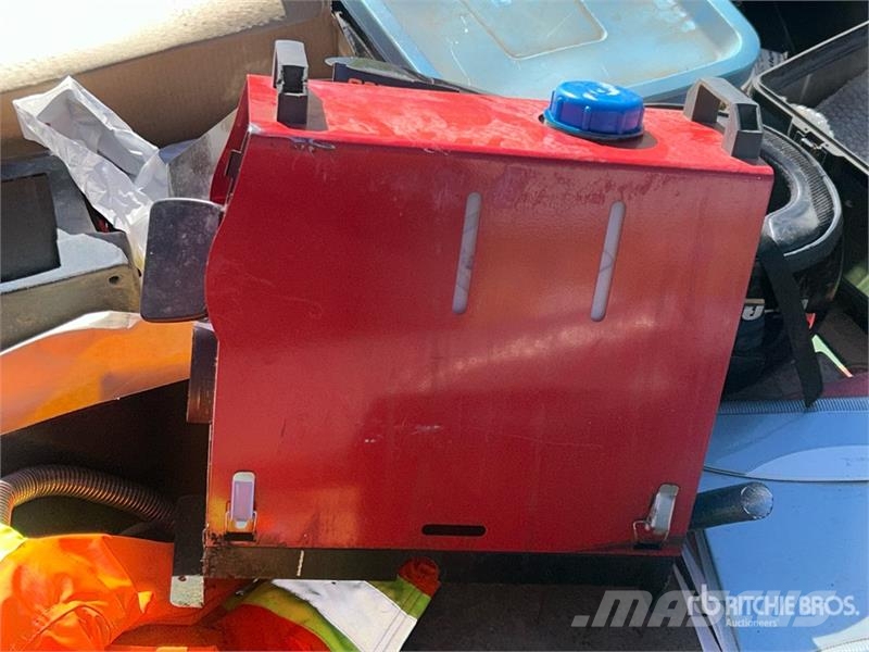 Parking Heater 12 Volt, Hi-Vis Vest, Tool Case, Pl Andre komponenter