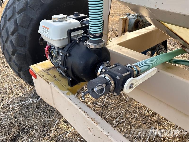 Pattison CB 1600 1600 gal Tow-Behind Liquid Fertil Mineral spreaders