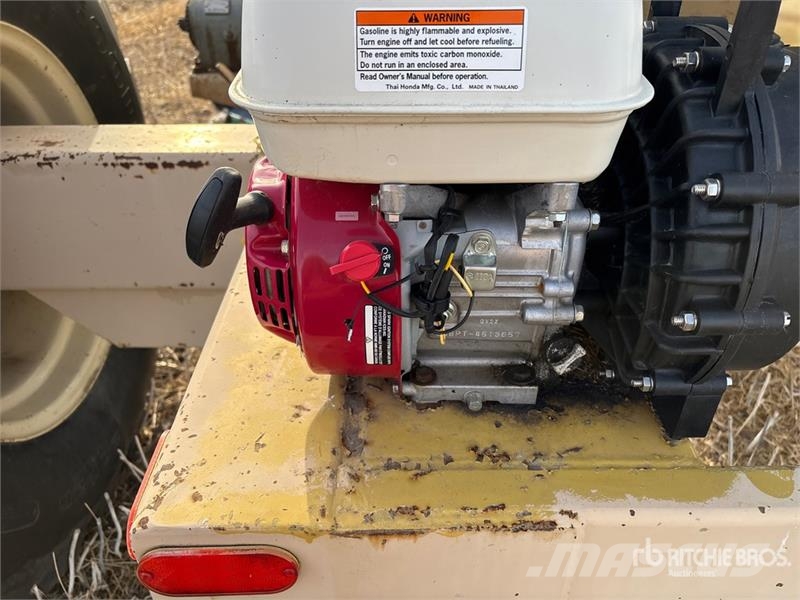 Pattison CB 1600 1600 gal Tow-Behind Liquid Fertil Mineral spreaders