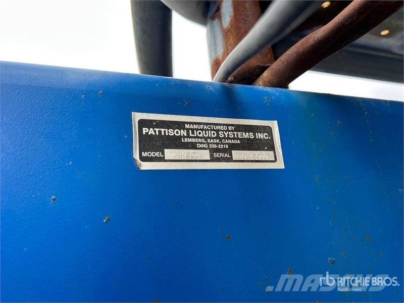 Pattison CB 4300 4300 gal Tow-Behind Fertilizer Ca Kunstgjødselspreder