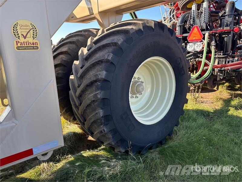 Pattison PLS5210 5200 gal Tow-Behind Fertilizer Ca Mineral spreaders