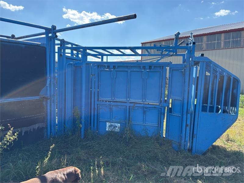  Paysen Squeeze Chute ماكينات زراعية - غير ذلك