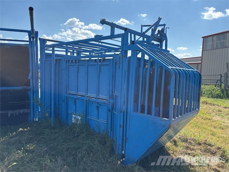  Paysen Squeeze Chute ماكينات زراعية - غير ذلك