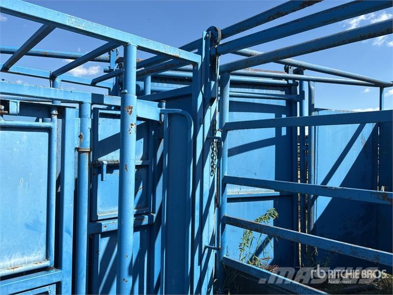  Paysen Squeeze Chute ماكينات زراعية - غير ذلك