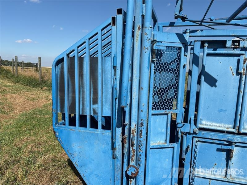 Paysen Squeeze Chute ماكينات زراعية - غير ذلك
