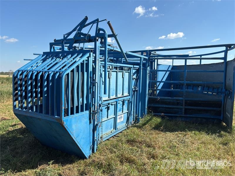  Paysen Squeeze Chute ماكينات زراعية - غير ذلك