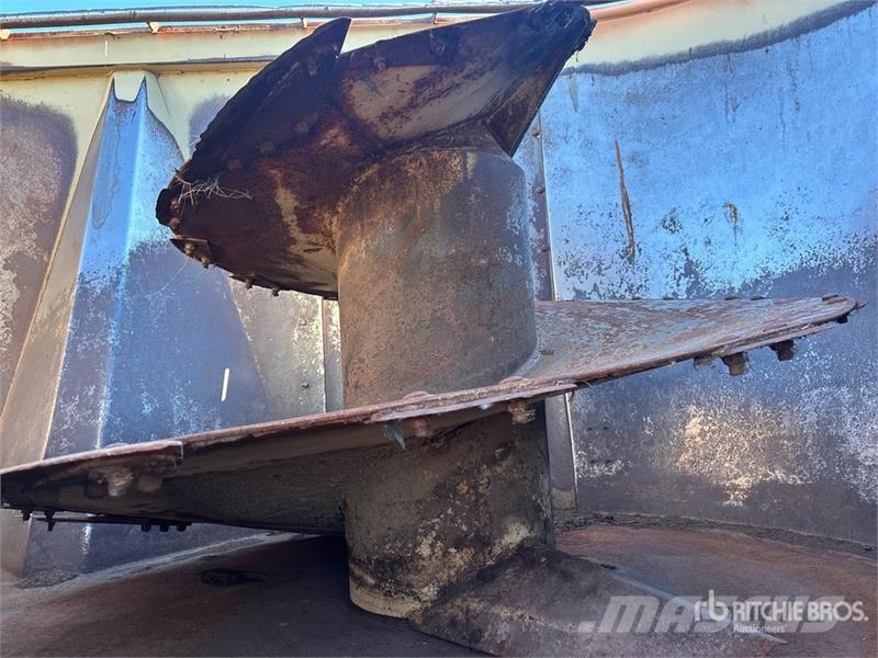 Peecon TMR 24M3E Feed Wagon Mixer feeders