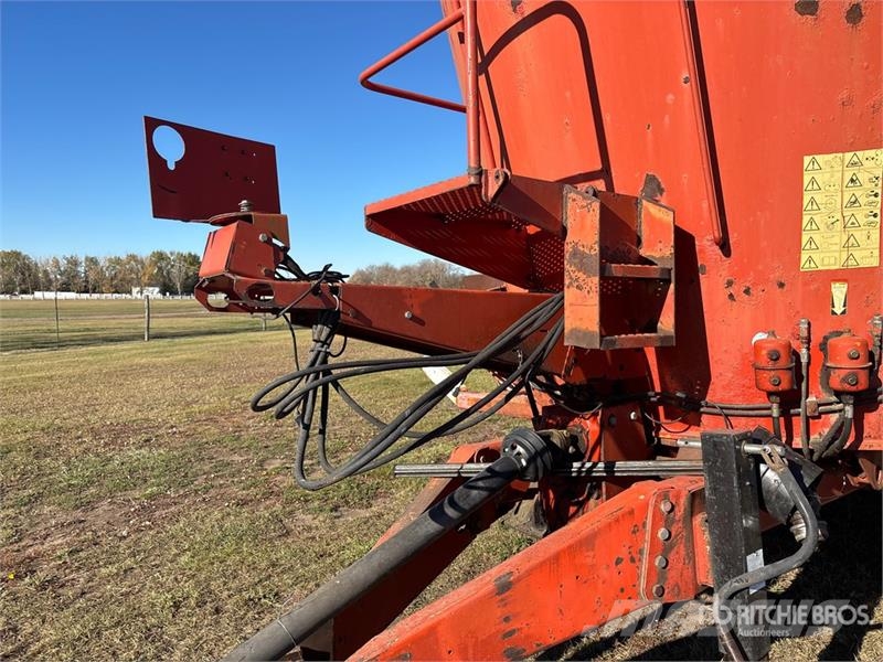 Peecon TMR 24M3E Feed Wagon Mixer feeders