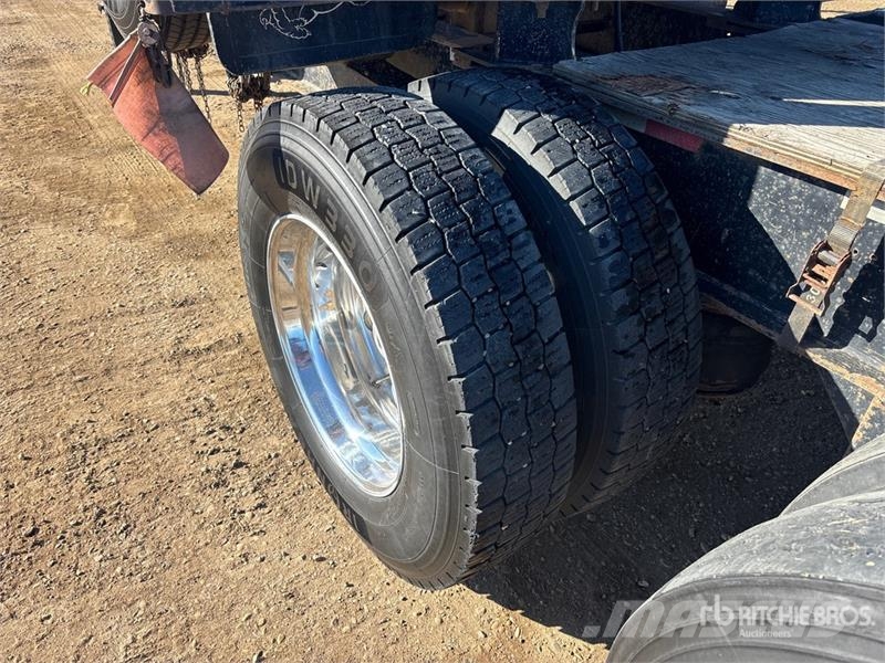 Peerless 32 ft Super B-Train Lead Short Wood Log Trailer مقطورات أشجار