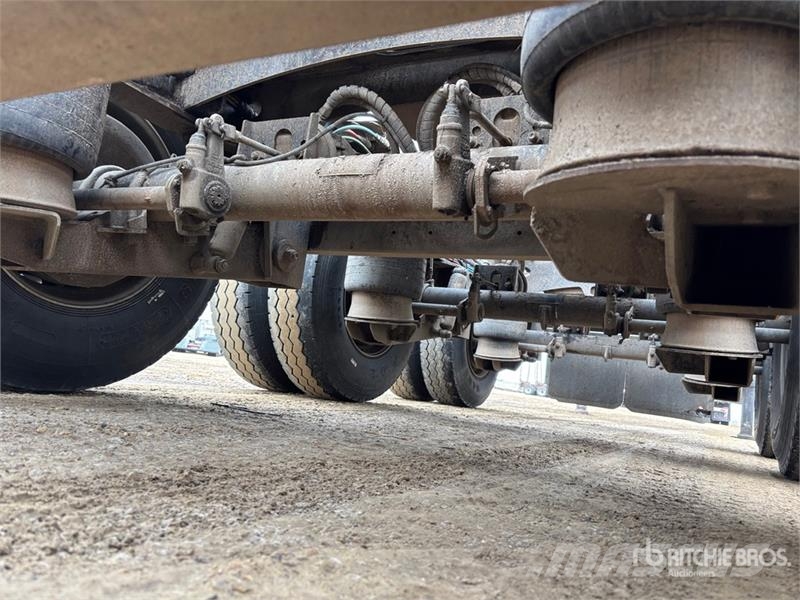 Peerless 32 ft Super B-Train Lead Hayrack Log Trailer مقطورات أشجار