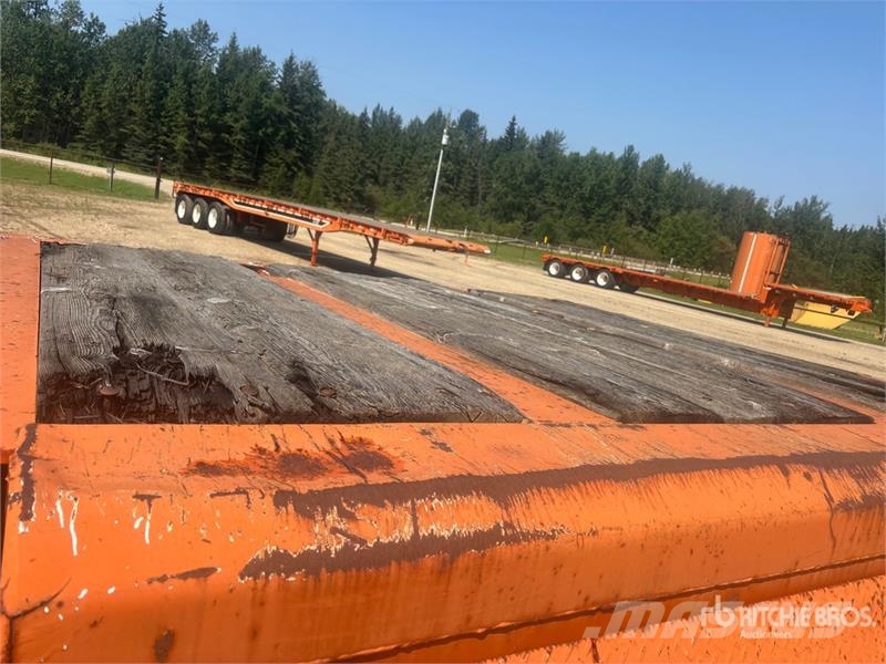 Peerless 52 ft Tri/A Folding Neck Trailer Tieflader