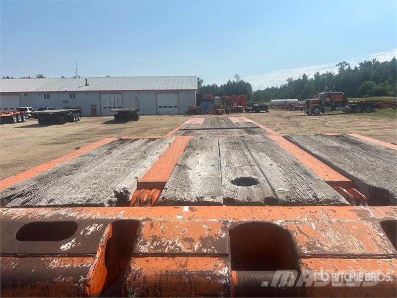 Peerless 52 ft Tri/A Folding Neck Trailer Tieflader