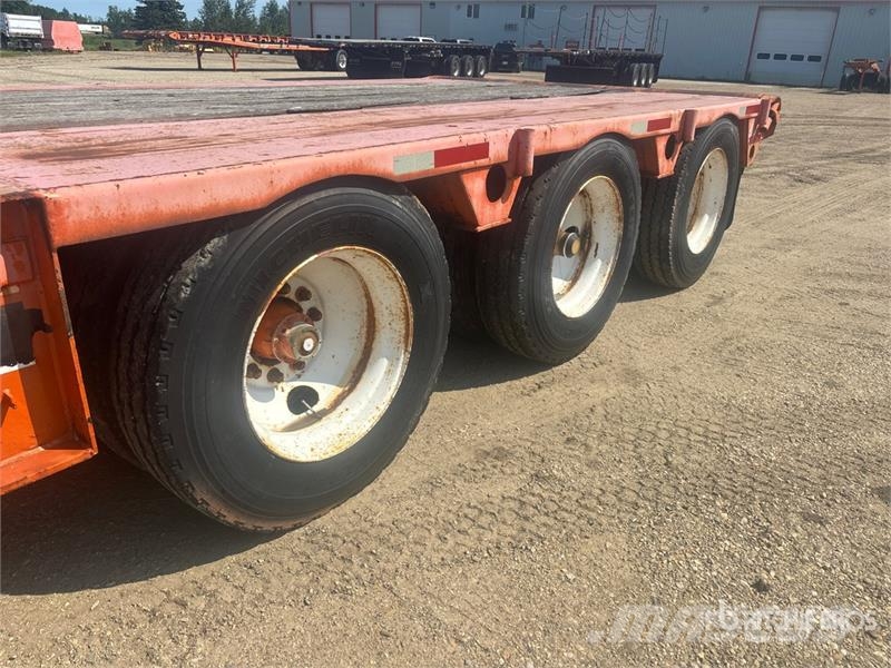 Peerless 52 ft Tri/A Folding Neck Trailer Tieflader