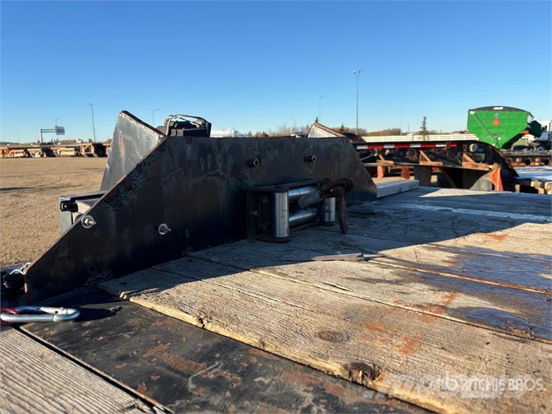 Penner 52 ft T/A Flatbed Trailer Madelhaagised
