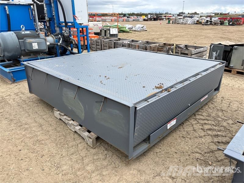 Penta Lift 88 in x 88 in Hydraulic Loading Dock (Unused) Drugi deli