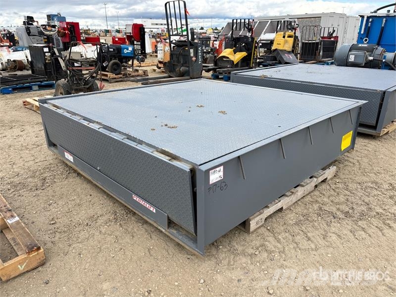 Penta Lift 88 in x 88 in Hydraulic Loading Dock (Unused) Drugi deli