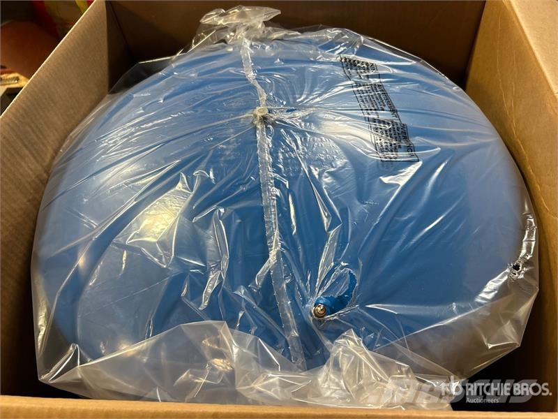  PENTAIR 85 gal Water Tank Drivstoff og additiv tanker
