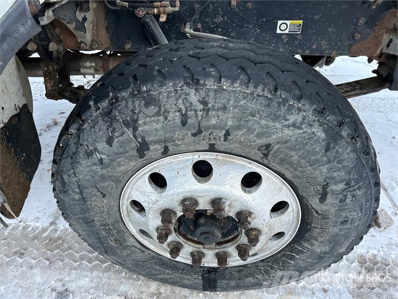 Peterbilt 330 Kabine i unutrašnjost