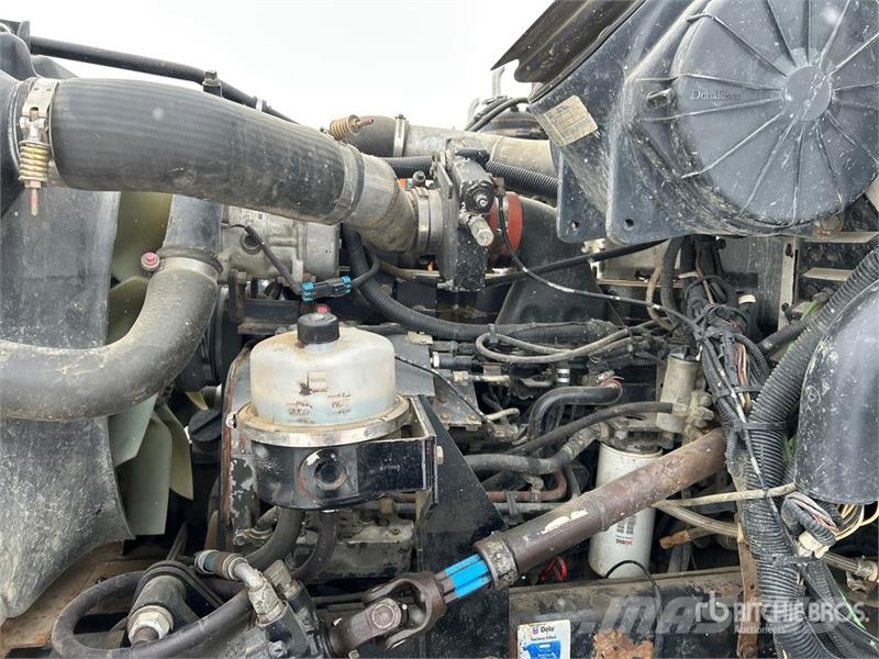 Peterbilt 330 Kabine i unutrašnjost