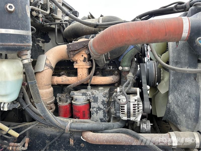Peterbilt 330 Kabine i unutrašnjost
