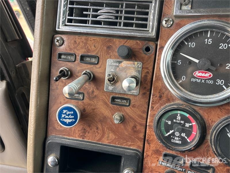 Peterbilt 335 Recovery vozila