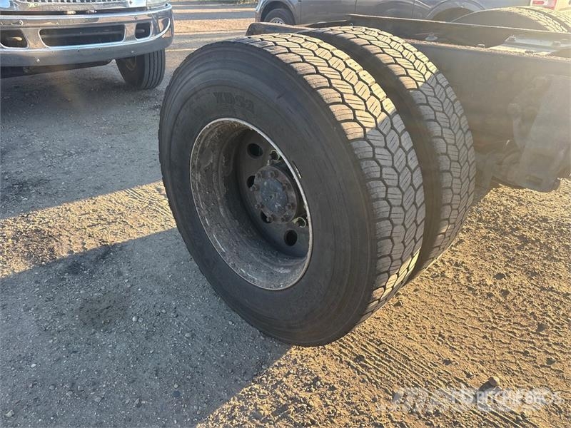 Peterbilt 337 Кабины
